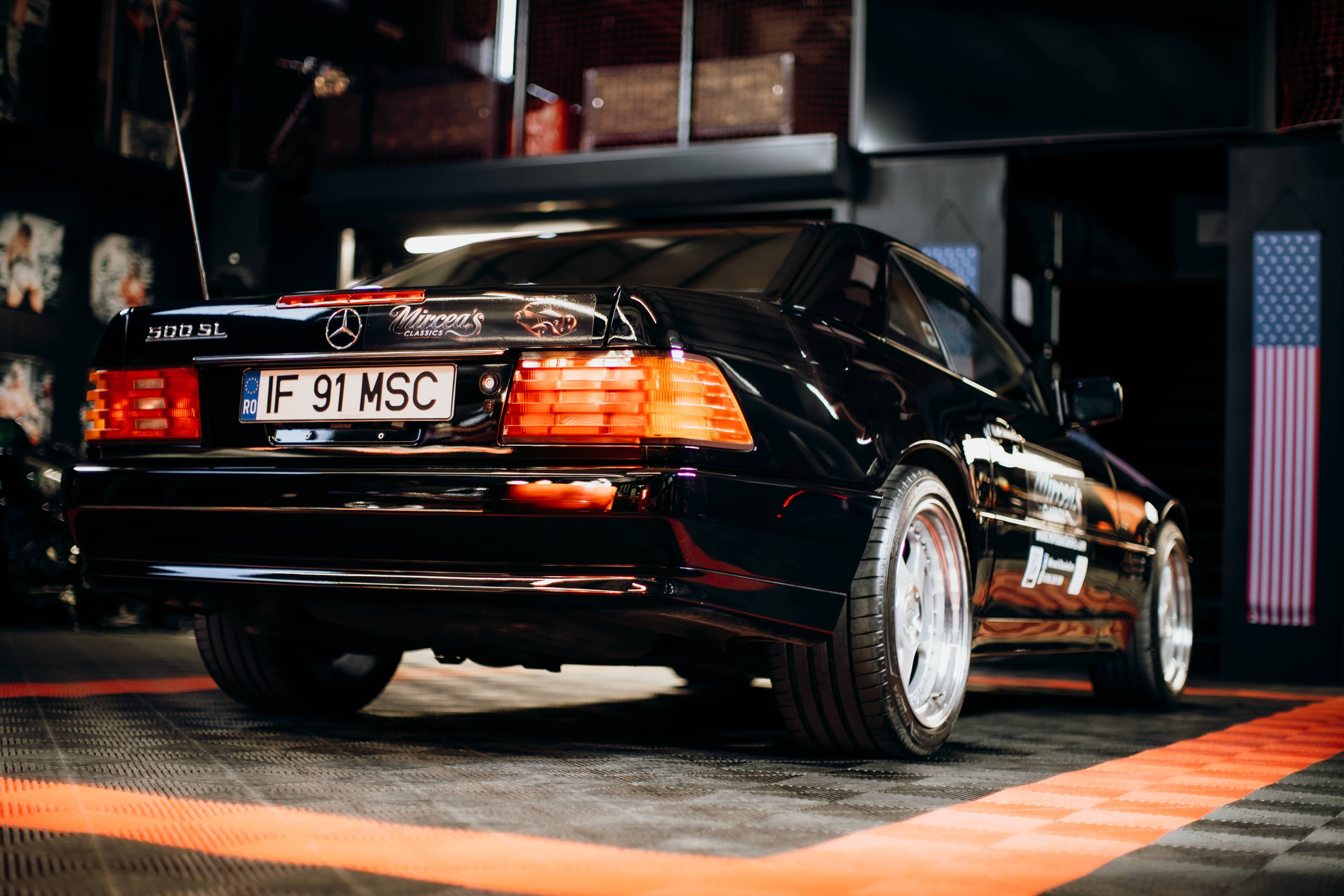 Mercedes 500 SL — profil lateral dreapta