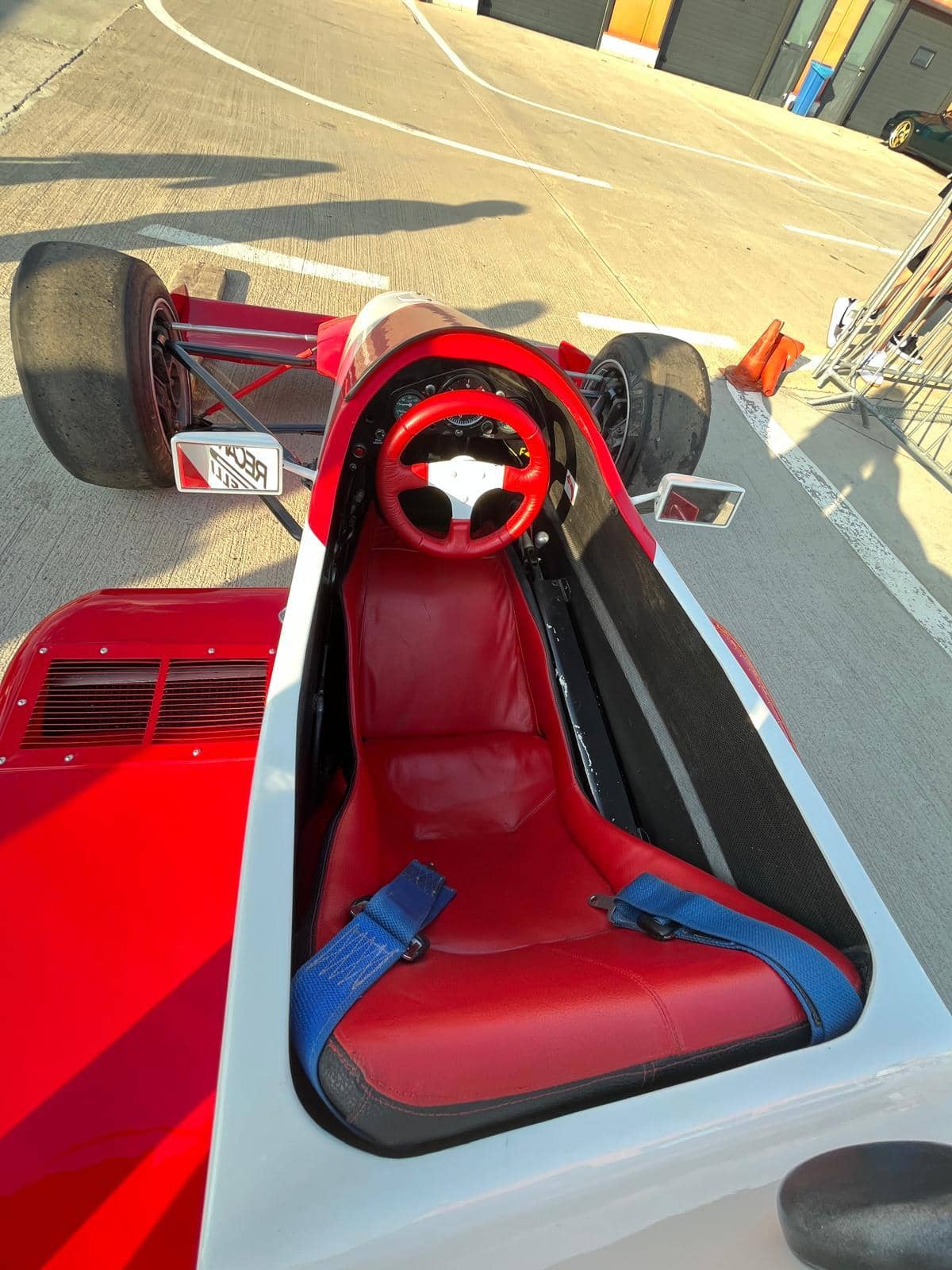 Reynard 893 – cockpit detaliu