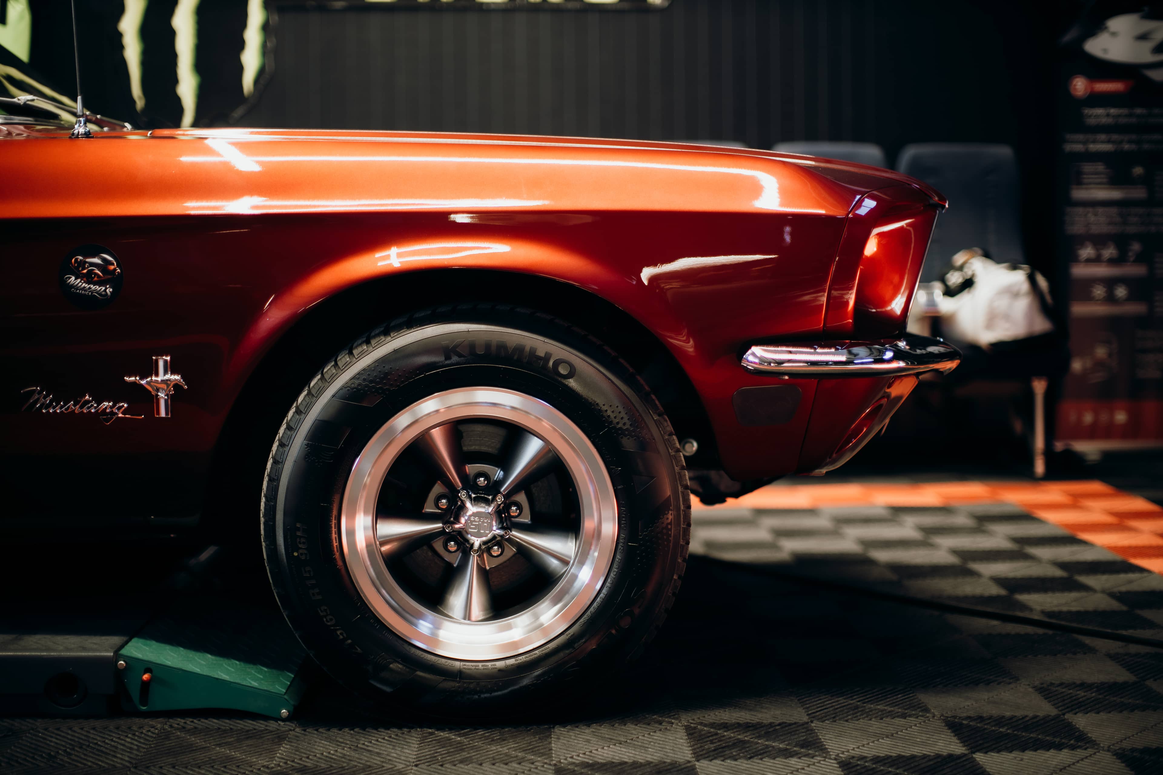 Mustang Hardtop — exterior 1