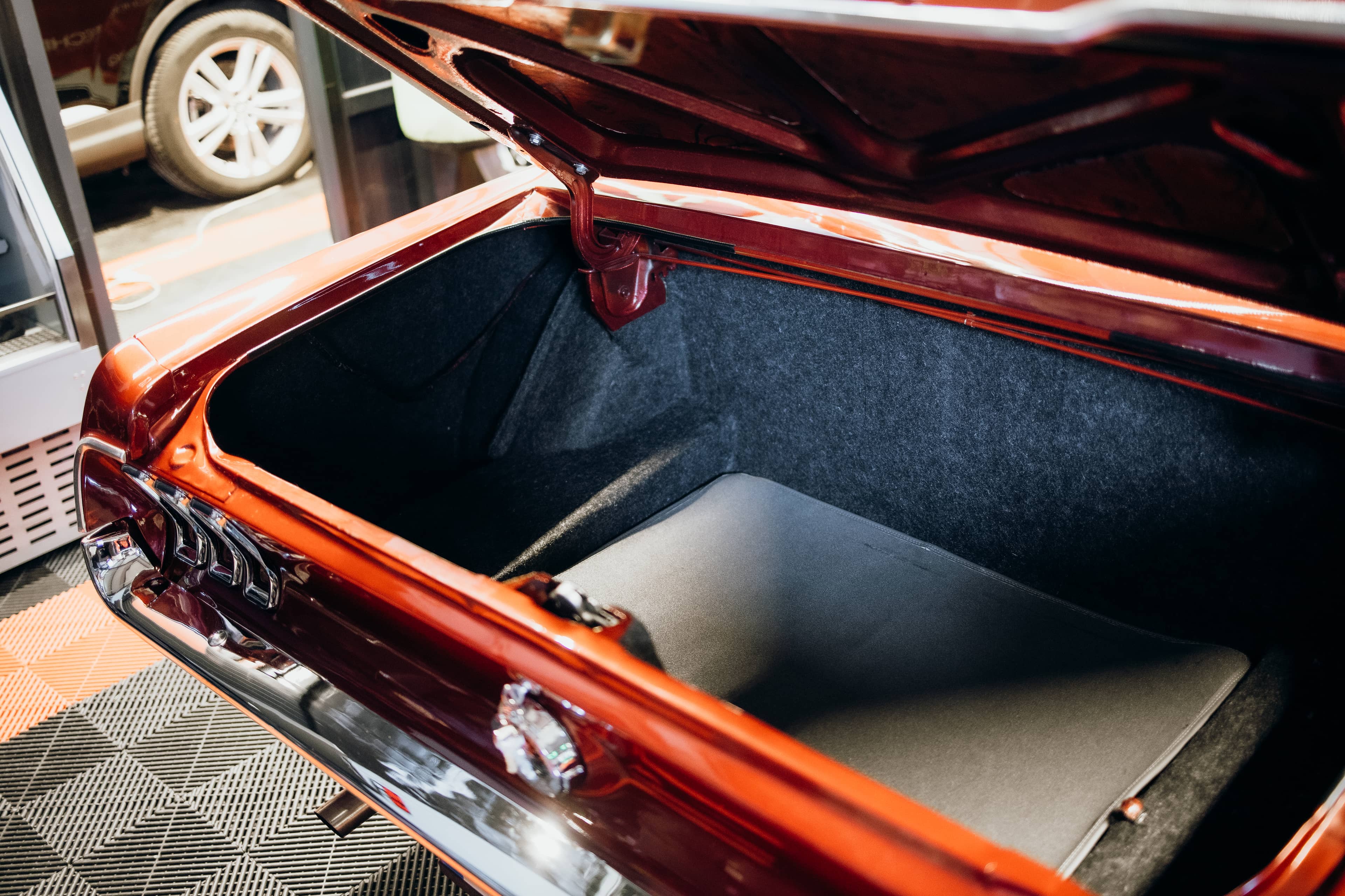 Mustang Hardtop — exterior 23