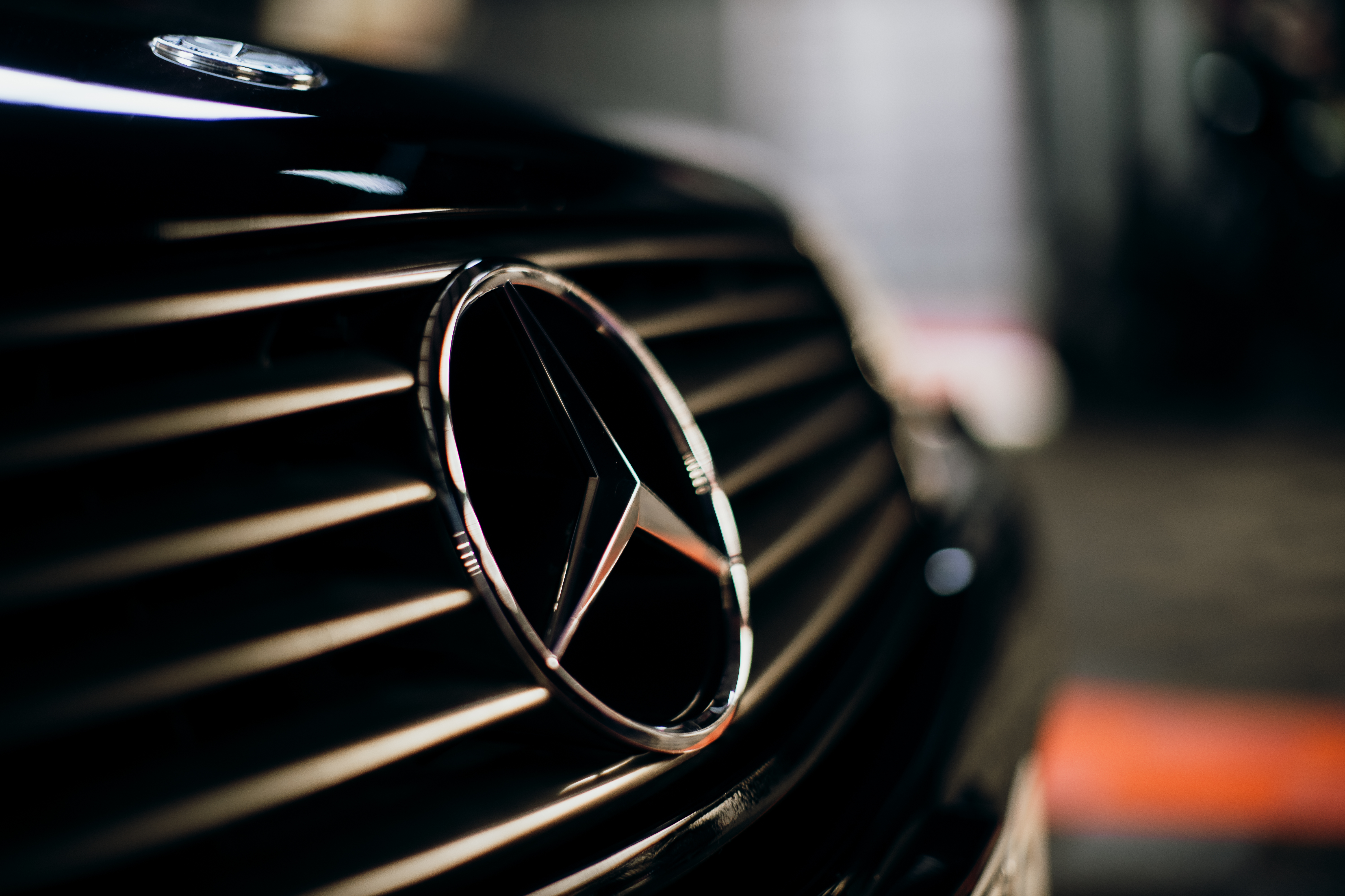 Mercedes 500 SL — imagine introductivă