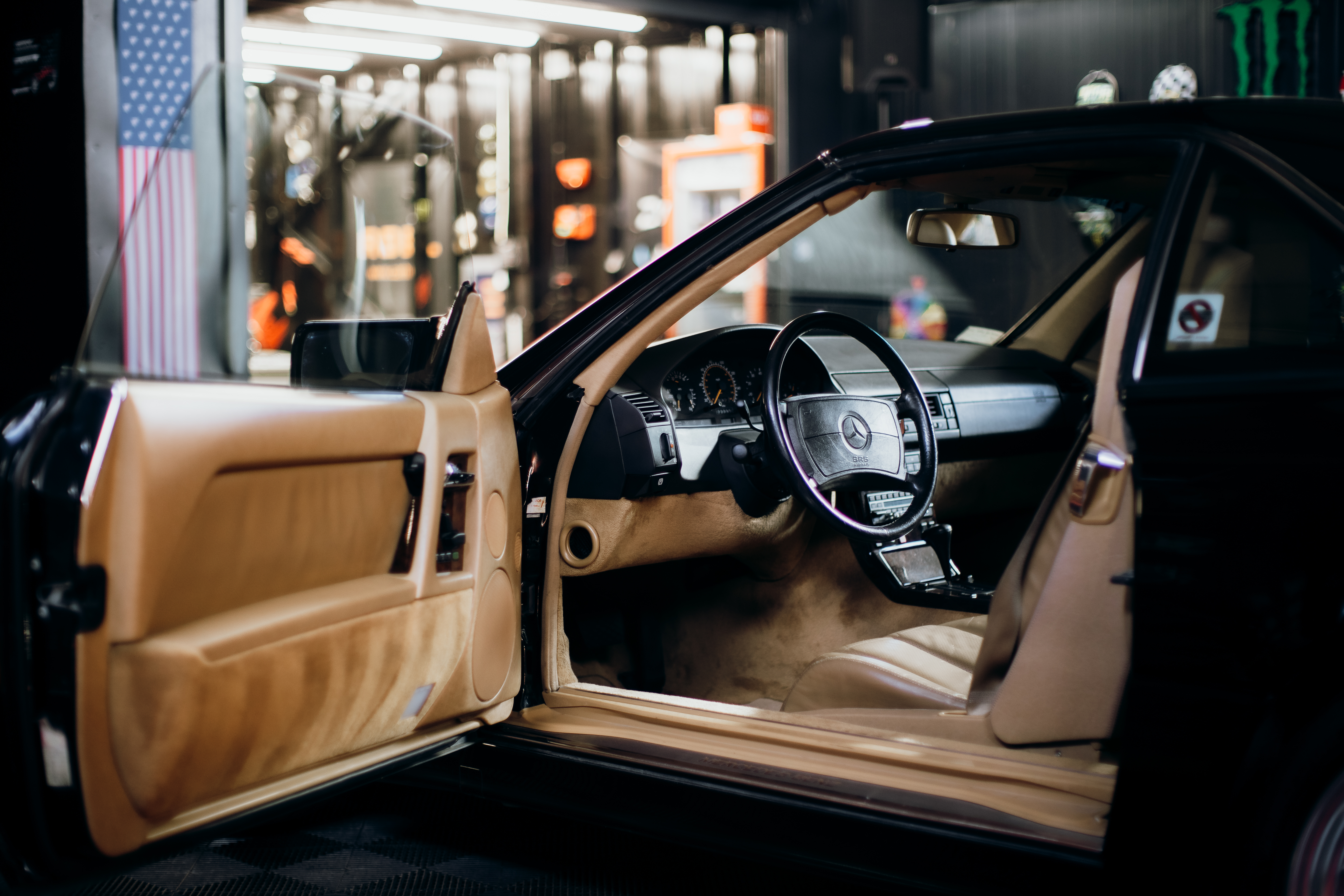 Mercedes 500 SL — interior